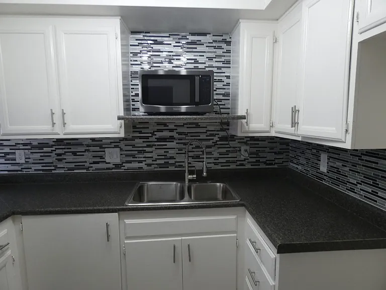 Waterstone Park Apartments — Photo 8