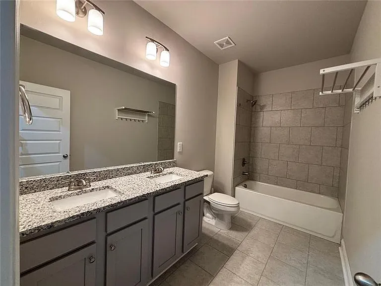 2005 Manor Pointe Dr — Photo 17