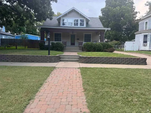 219 NE 6th St, Abilene, KS 67410