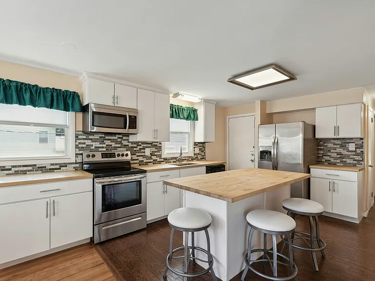 817 Winton St #1 — Photo 20