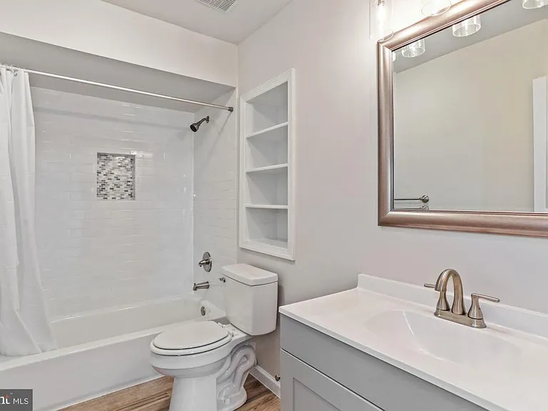 1454 McLean Mews Ct — Photo 21
