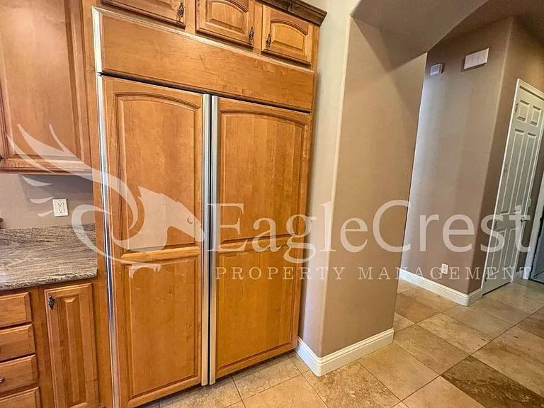 44 Vinehill Dr — Photo 58