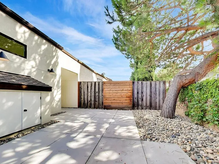 4017 San Francisco Ter — Photo 24