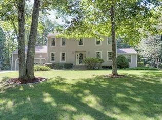 2 Sherbrooke Dr, Paxton, MA 01612