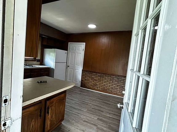 3rd image of 41 Fallbrook St APT 1