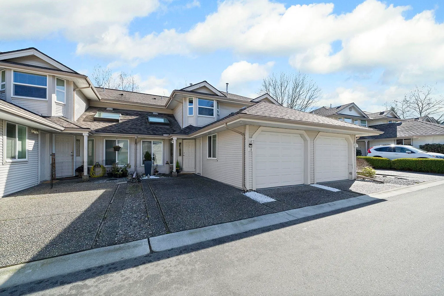 9045 Walnut Grove Dr #18 photo 1