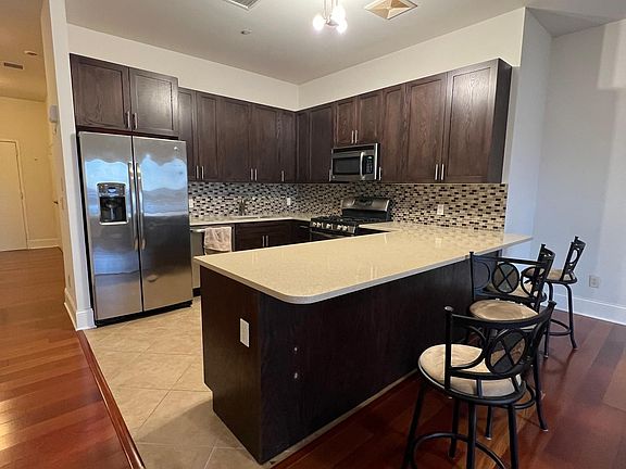 3rd image of 90 Bay Street Lndg APT 1E