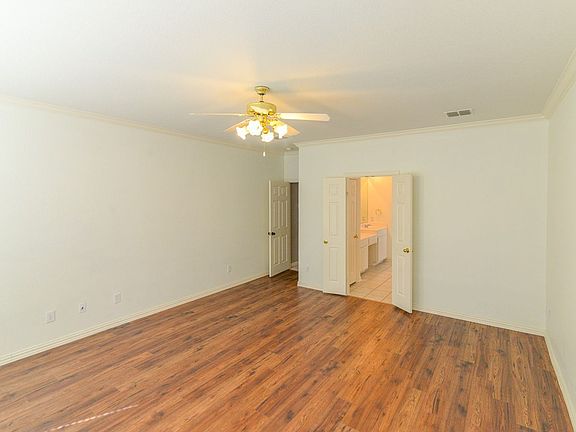 2nd image of 9605 Pinehurst Dr