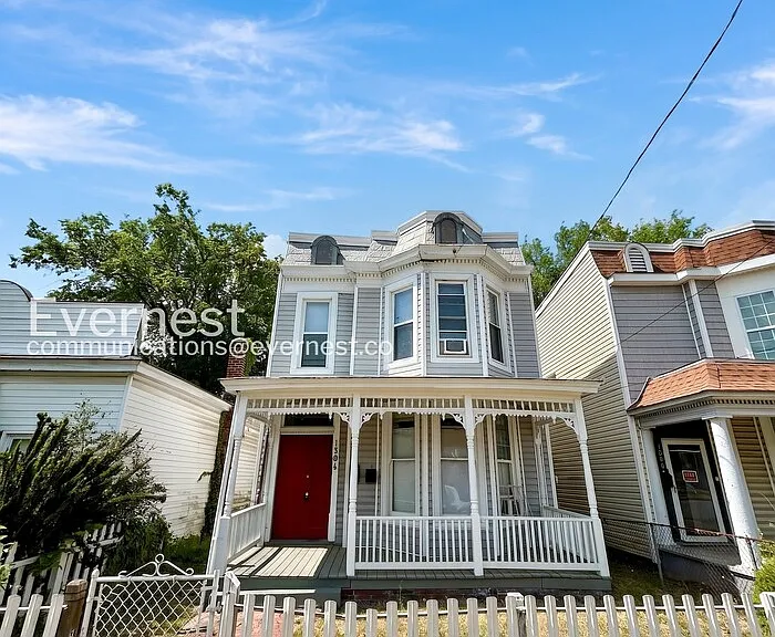1204 N 20th St #1 — Photo 1