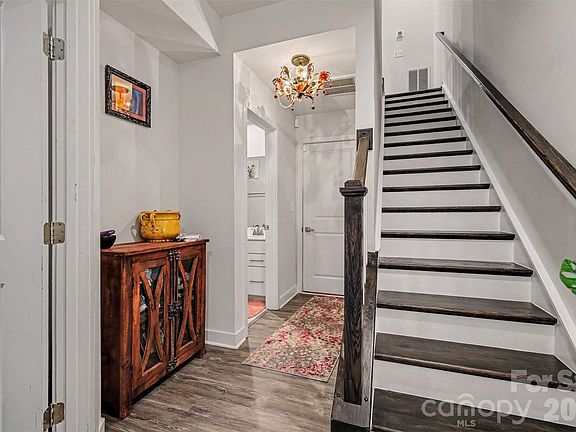 5th image of 1206 Gleason Way