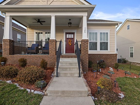 2nd image of 1584 Winding Creek Dr