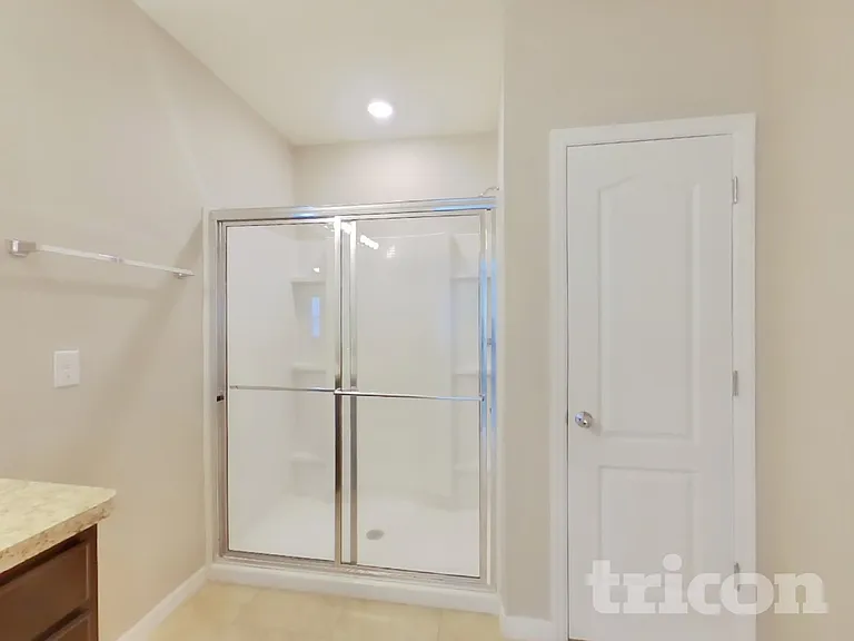 518 Squires Grove Dr — Photo 9