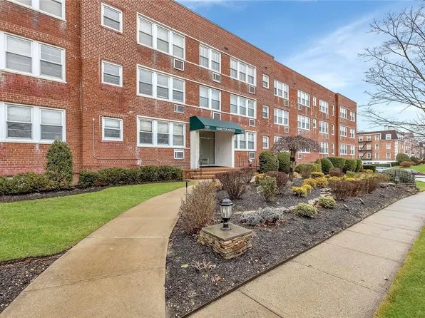 101 Second Street #B12, Garden City, NY 11530