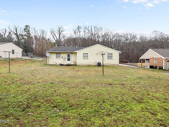 4th image of 202 Lynn Rd