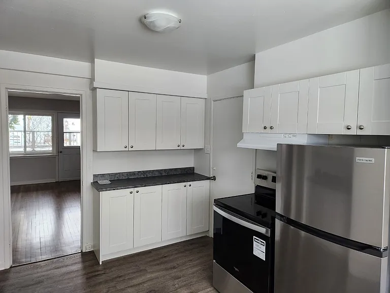 231 D Brittany Dr — Photo 4