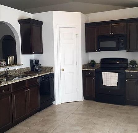 3rd image of 503 Glade Ct