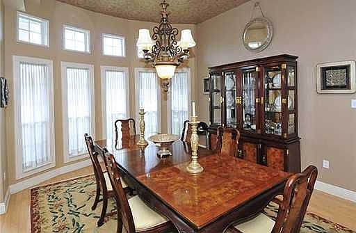3rd image of 3717 Lake Kristin Dr