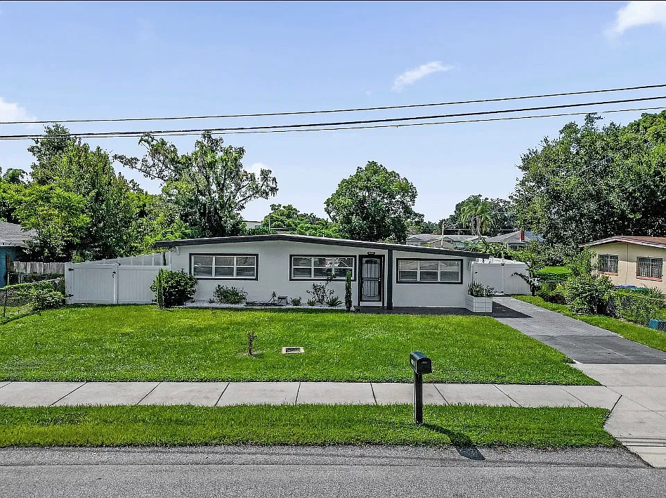 4870 Seminole Ave