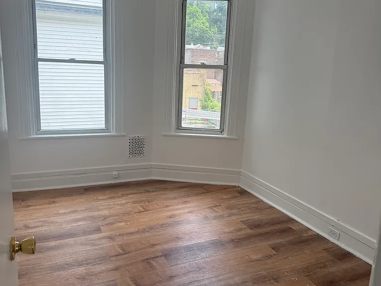 38 Carroll St #2 — Photo 5