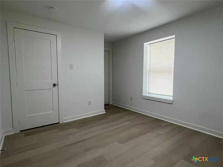 201 Lowery Dr — Photo 24