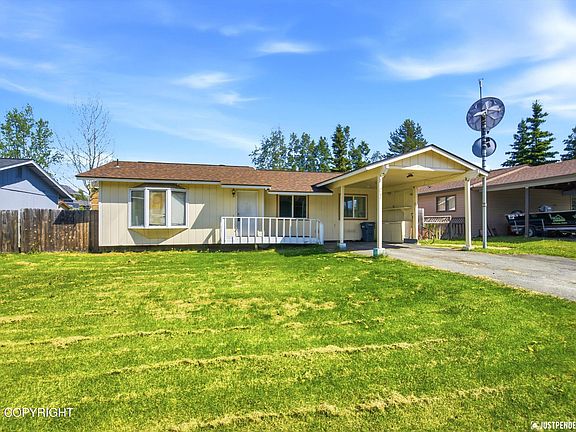 3rd image of 7131 Travis Cir