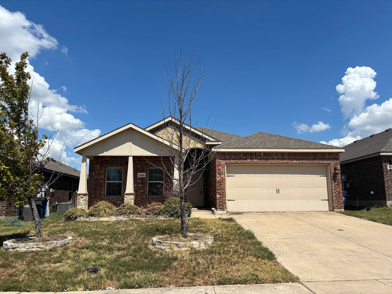 3 bed, 1967 sqft, $1,750 — Photo 1