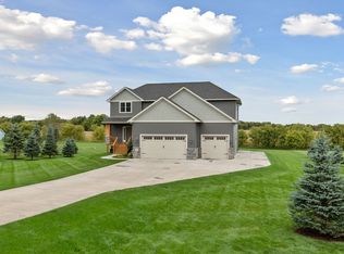 654 Tradition Trl, River Falls, WI 54022