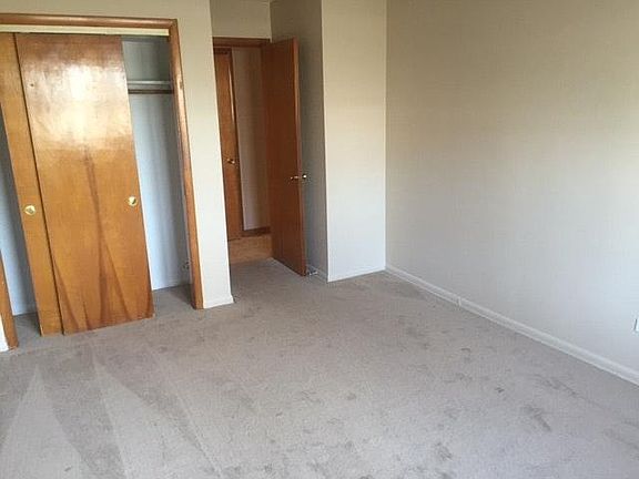 4th image of 109 S Elmwood Ave APT 15