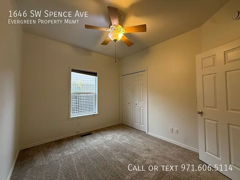 1646 SW Spence Ave — Photo 23