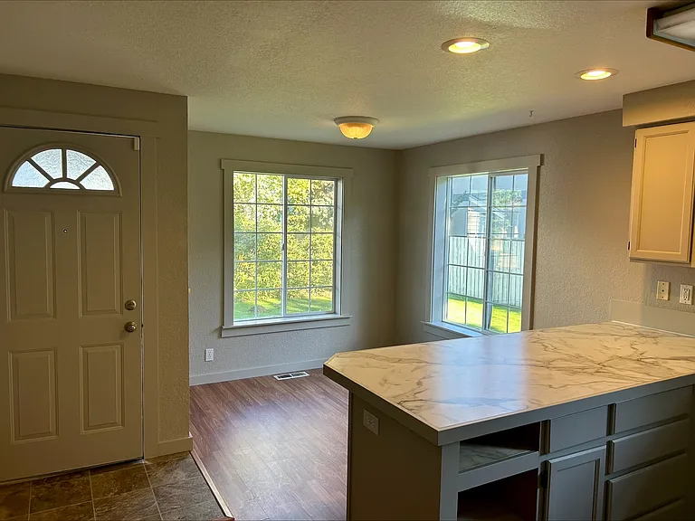 3244 Partridge Ln — Photo 5
