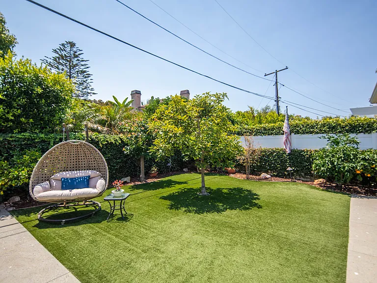1040 Alameda Blvd — Photo 9