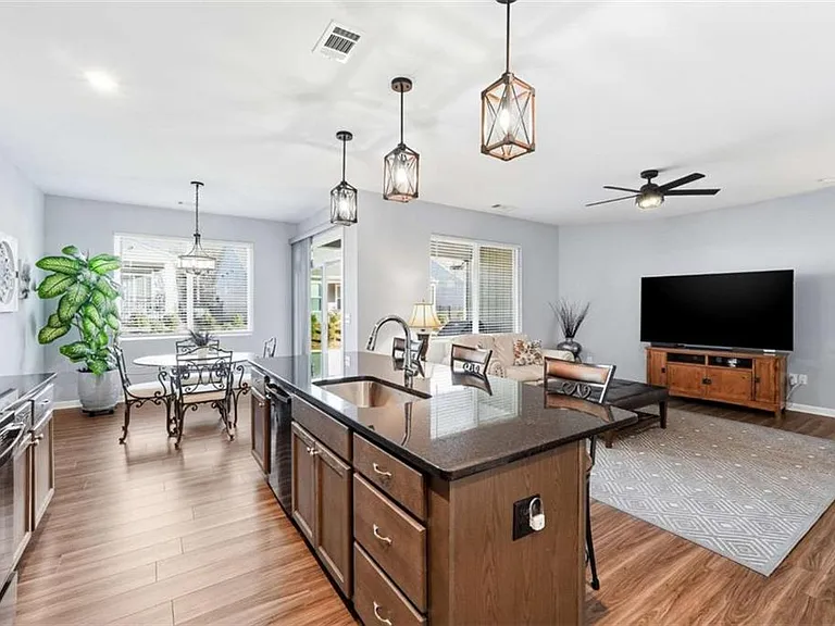 24 Aspen Way — Photo 8