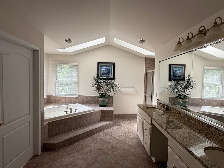 40 Greylynne Dr — Photo 22