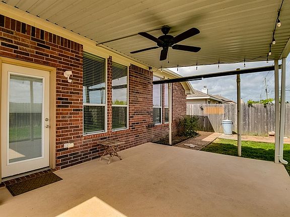 2nd image of 206 Splintered Arrow Dr