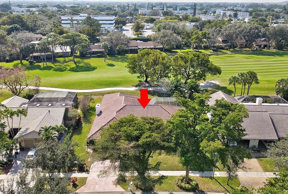 1st image of 2056 Woodlake Circle