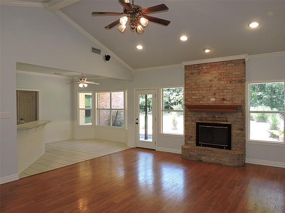 5th image of 1103 Oak Bend Dr