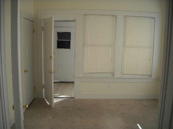 4th image of 1252 E Allen Ave