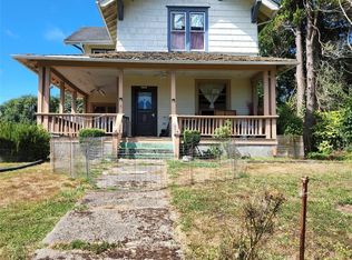 1604 1st St W, South Bend, WA 98586