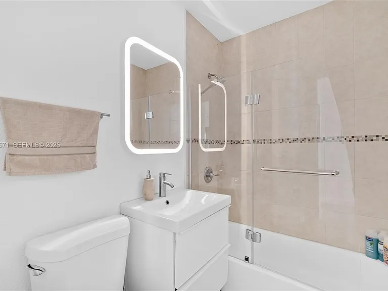 1021 NW 23rd Ave #1023 — Photo 15