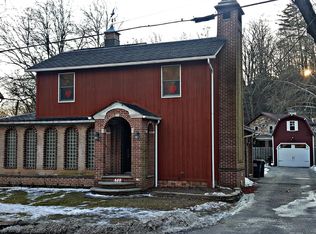 688 W 8th St, West Wyoming, PA 18644
