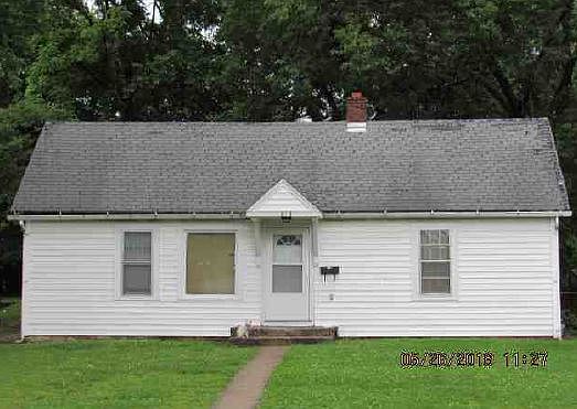 1st image of 813 Bennington Ave