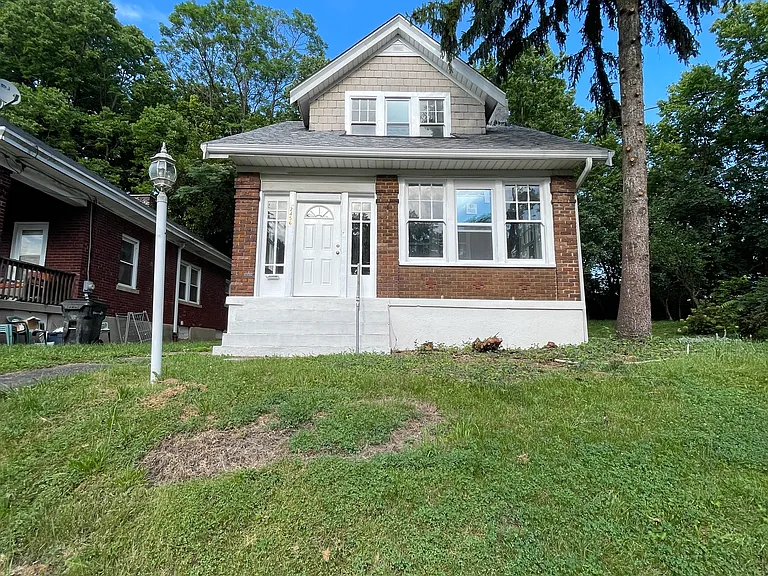 2456 Saturn St — Photo 20