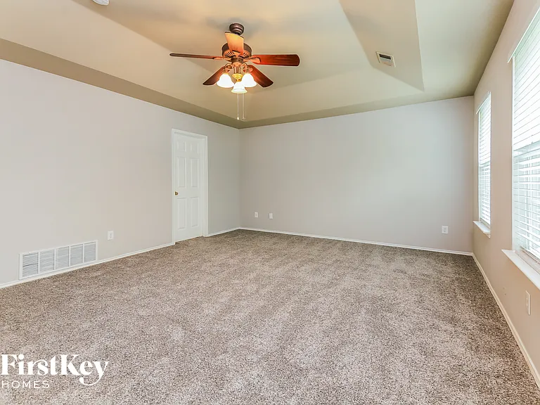 3605 Smoketree Dr — Photo 7