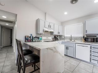 6467 Pawlow Ave, Las Vegas, NV 89118