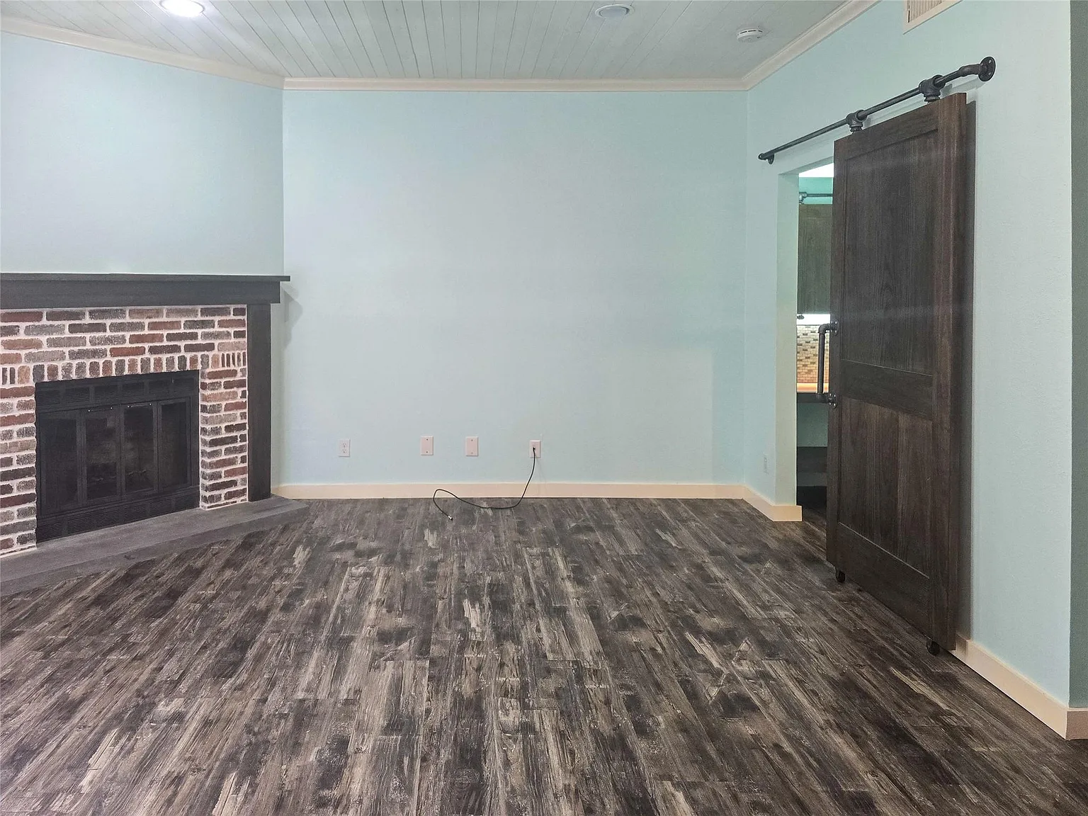 2 bed, 2.5 bath, 1178 sqft, $1,600 — Photo 3