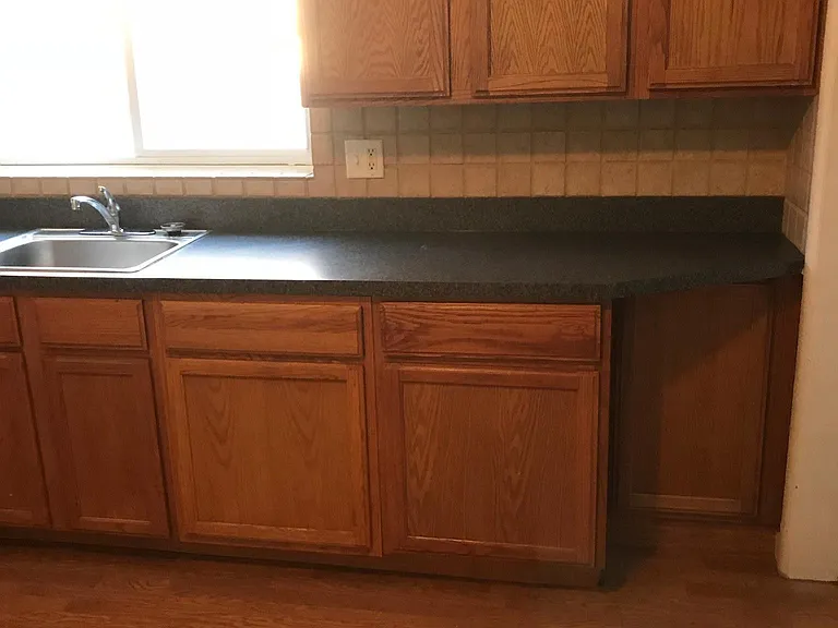 24242 Raven Ave — Photo 1