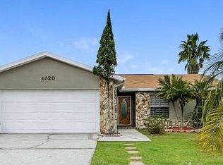 1325 Foxboro Dr, Brandon, FL 33511