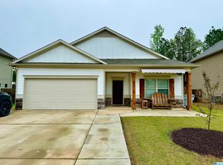 409 Springs Crossing Dr, Columbiana, AL 35051