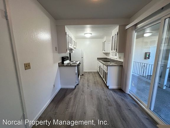 4th image of 1368 Essex Way APT 2