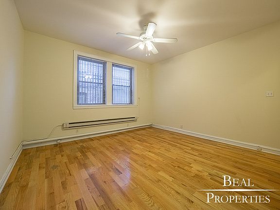 5th image of 540 W Wellington Ave #204